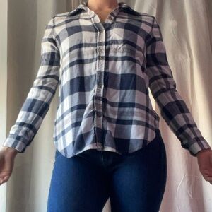 American Eagle Outfitters Navy and White Plaid Shirt